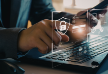 A digitalização eleva a eficiência empresarial ao reduzir retrabalho, acelerar decisões e integrar processos — perspectiva destacada por Bráulio Henrique Dias Viana.