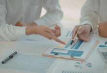 Quando os dados existem, mas a escola ainda não sabe o que fazer com eles, Gustavo Morceli mostra como transformá-los em decisões pedagógicas inteligentes.