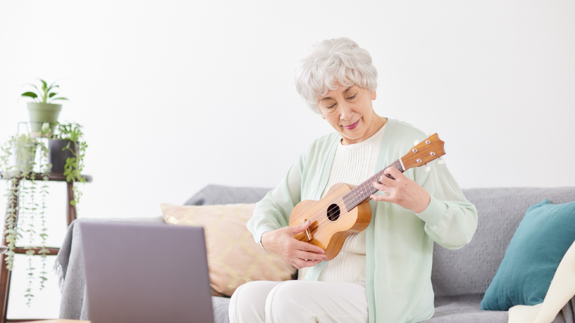 Entenda com o Sindnapi - Sindicato Nacional dos Aposentados, Pensionistas e Idosos como equilíbrio emocional, social e mental são pilares essenciais para uma qualidade de vida que vai além da saúde física.